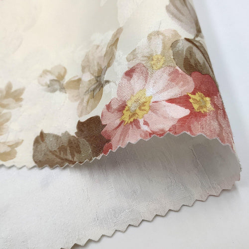 Пролетен текстилен материал