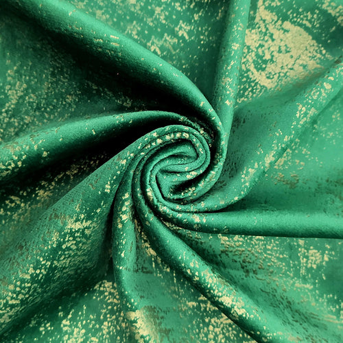 Луксозен текстилен материал